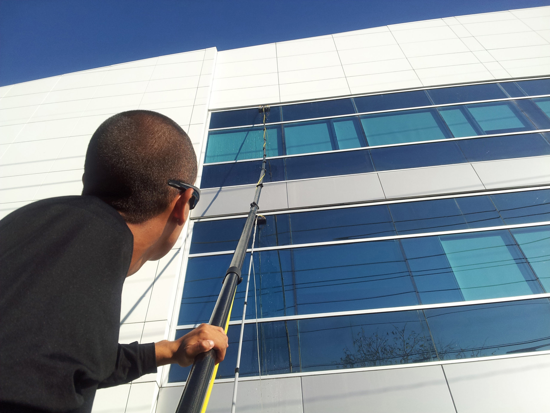 Professional Window Cleaning Safety Guidelines